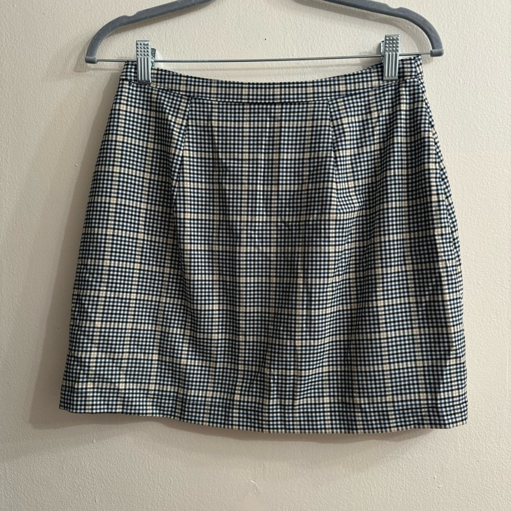 Abercrombie and Fitch Women’s Button Down Plaid Mini Skirt Size Small - Picture 3 of 3